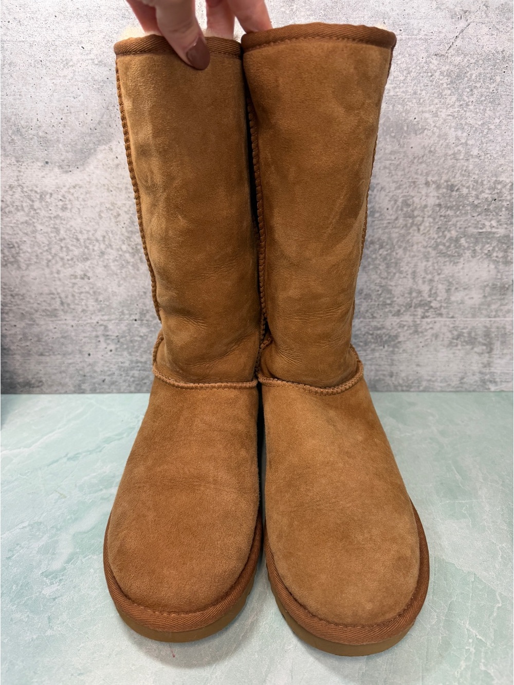 UGG Classic Tall Suede Winter Boots in Chestnut Shearling Lining Size 7